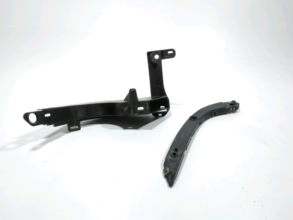 Support gauche de pare-choc arriere