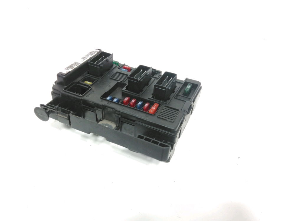 Boite à fusibles moteur