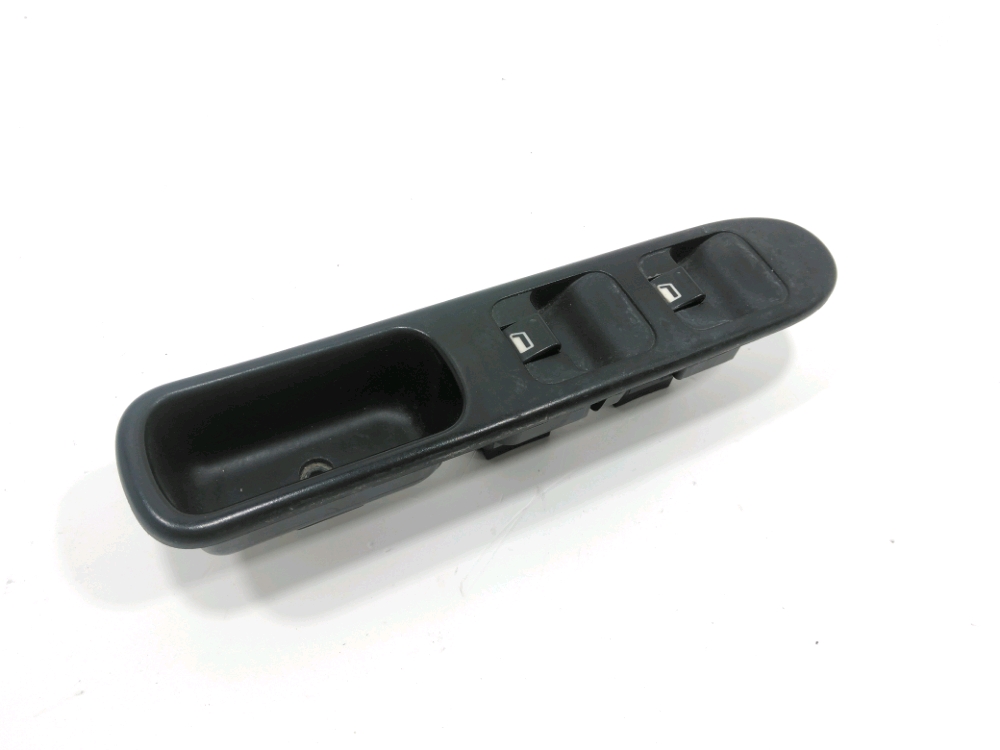 Commande lève-vitre avant gauche