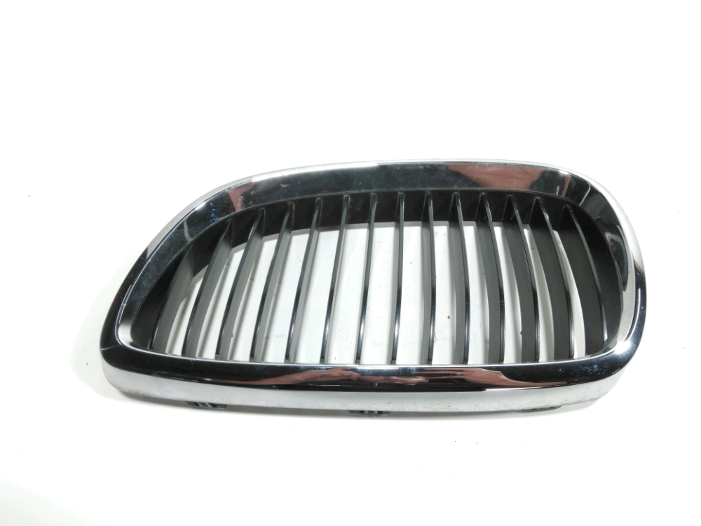 Grille de calandre gauche