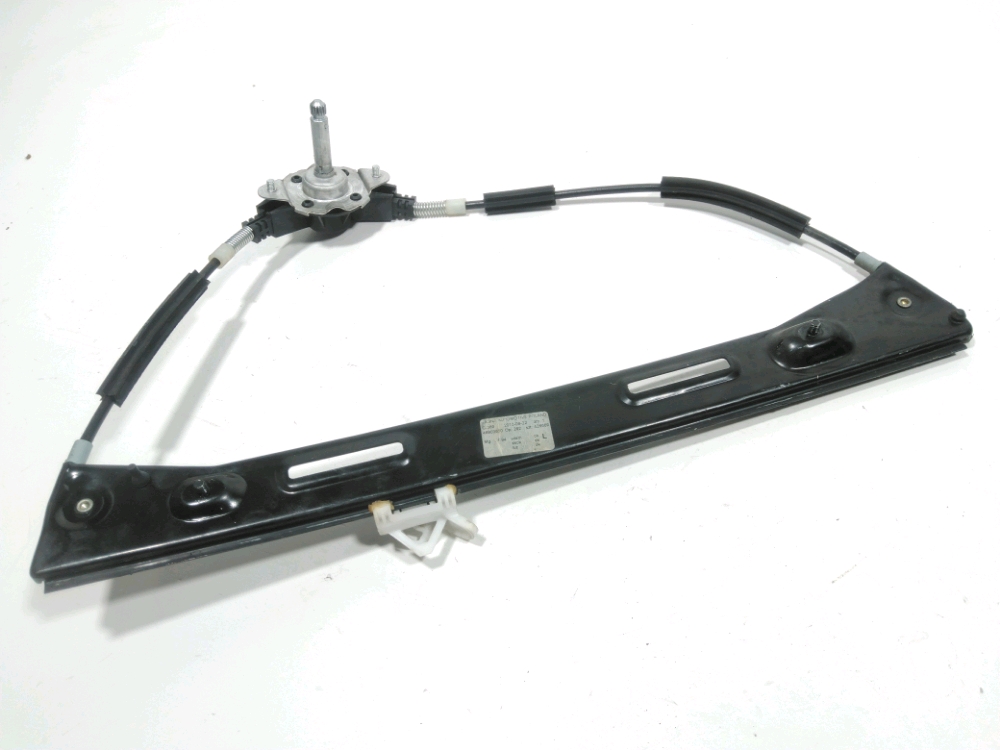 Leve-vitre manuel avant gauche