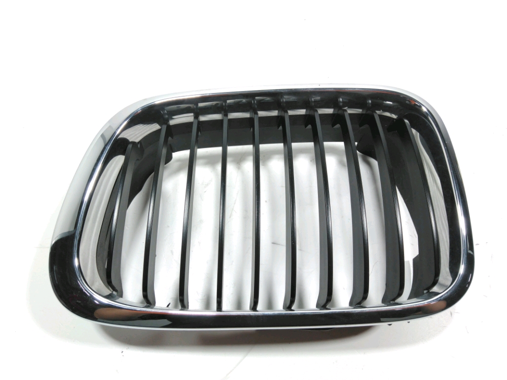 Grille de calandre gauche