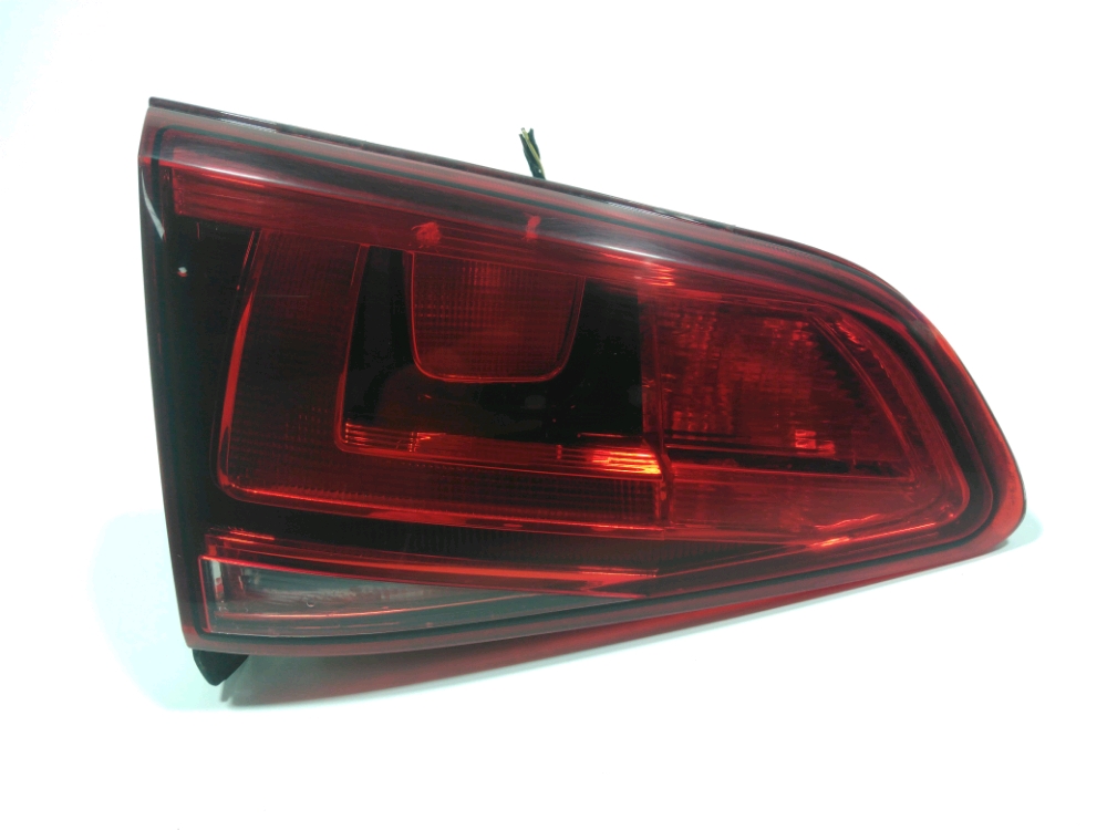 Feu arrière intérieur gauche