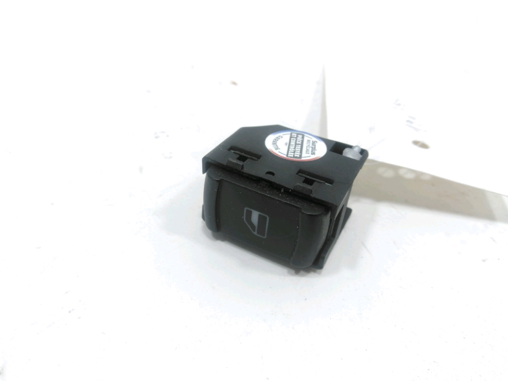 Commande lève-vitre avant droit