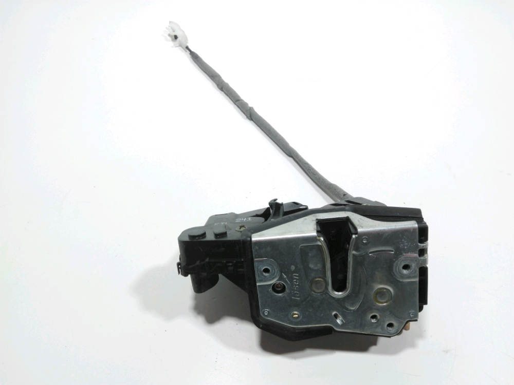 Serrure de porte avant gauche