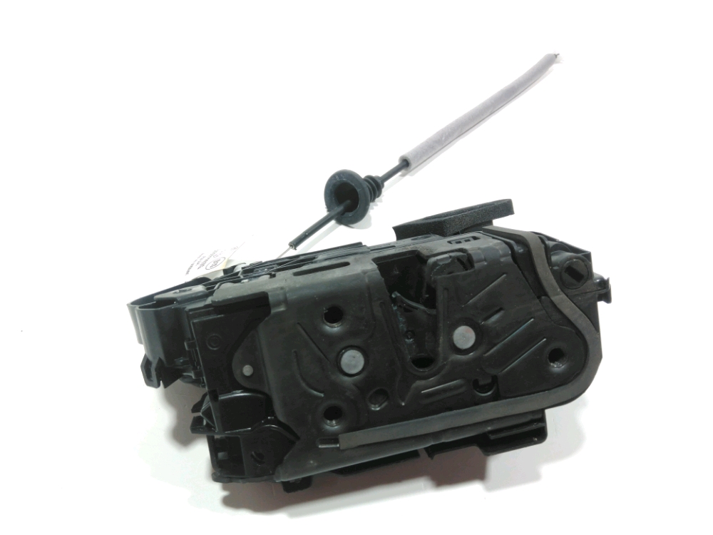 Serrure de porte avant droite