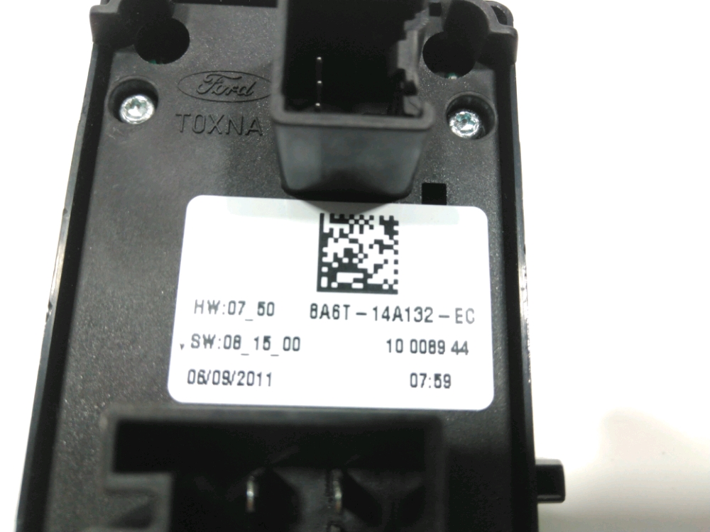 Commande lève-vitre avant gauche