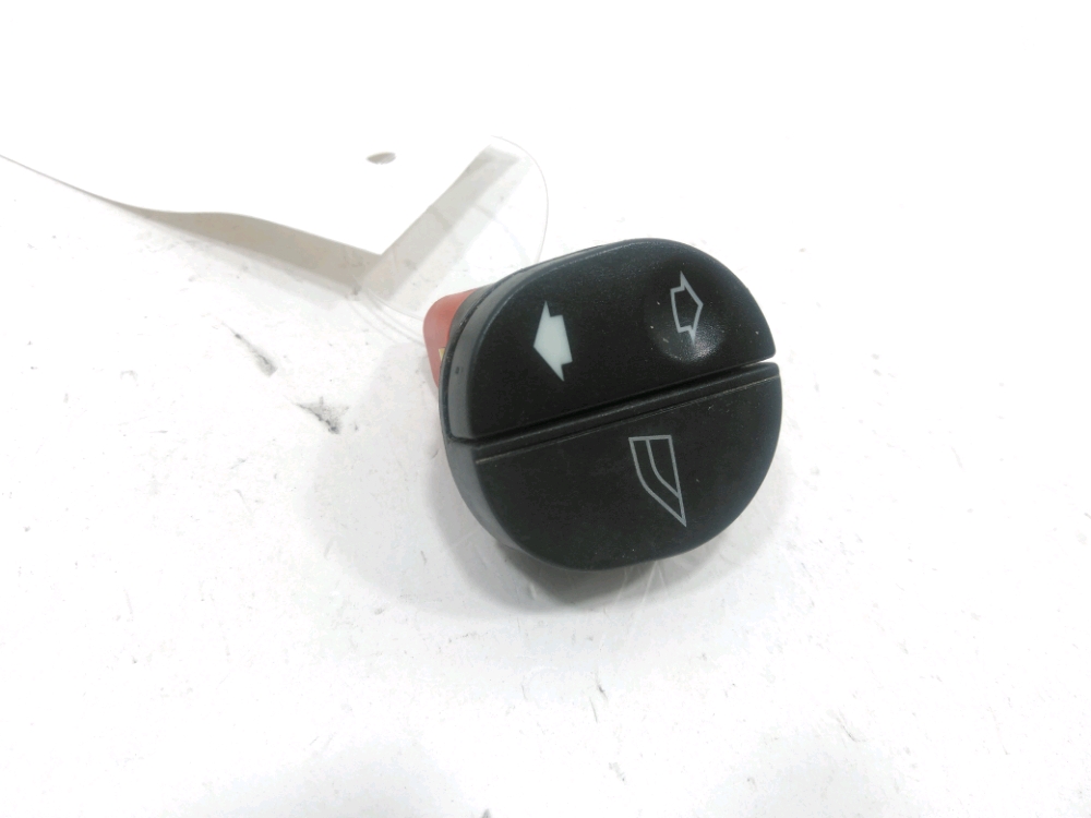 Commande lève-vitre avant droit