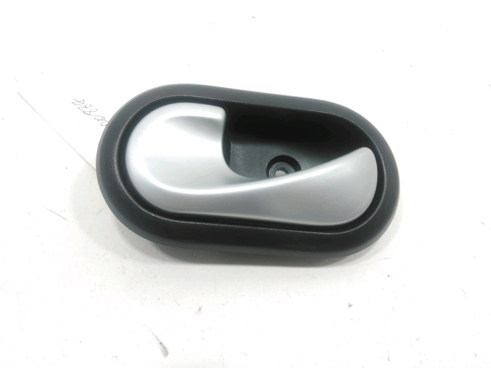 Poignee interieure porte avant gauche