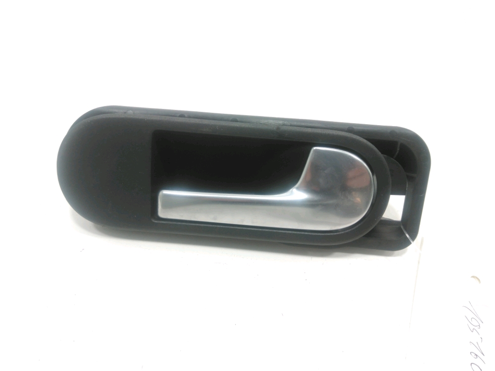 Poignee interieure porte arriere droite