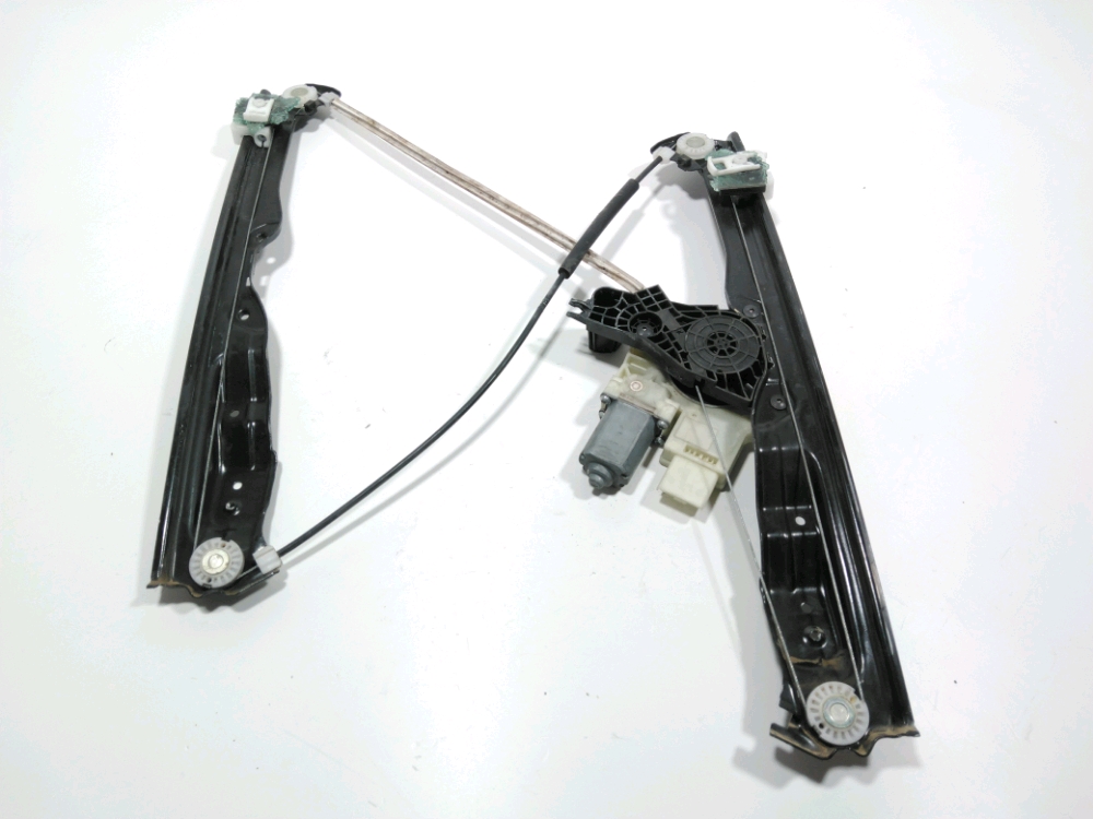 Lève-vitre électrique avant droit