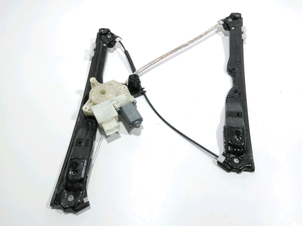 Lève-vitre électrique avant droit