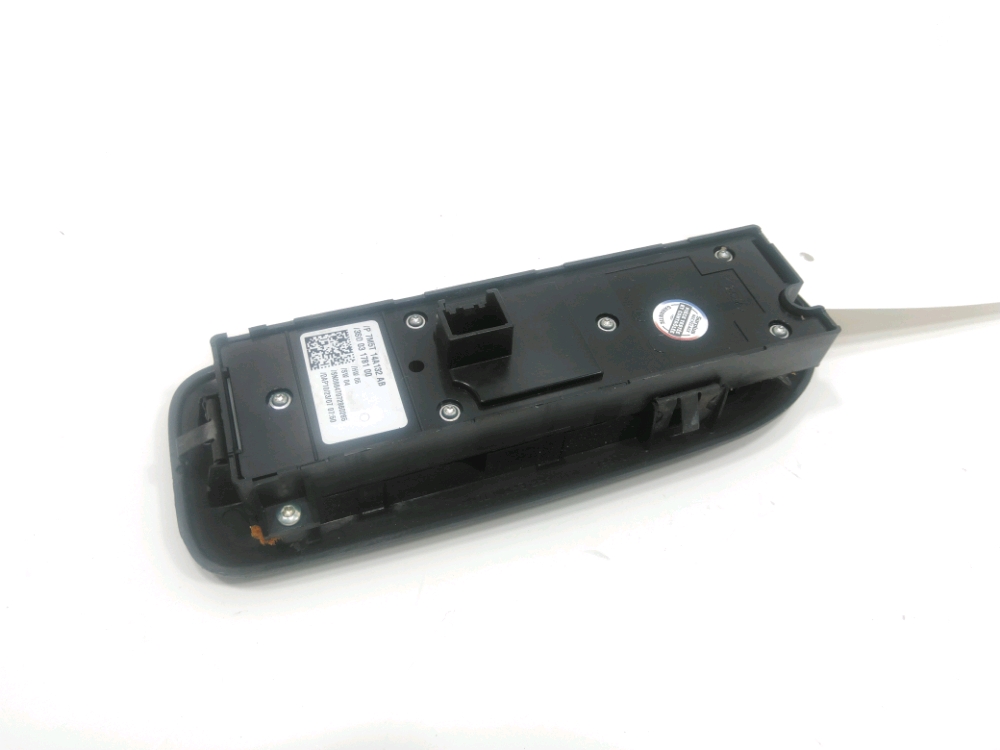 Commande lève-vitre avant gauche