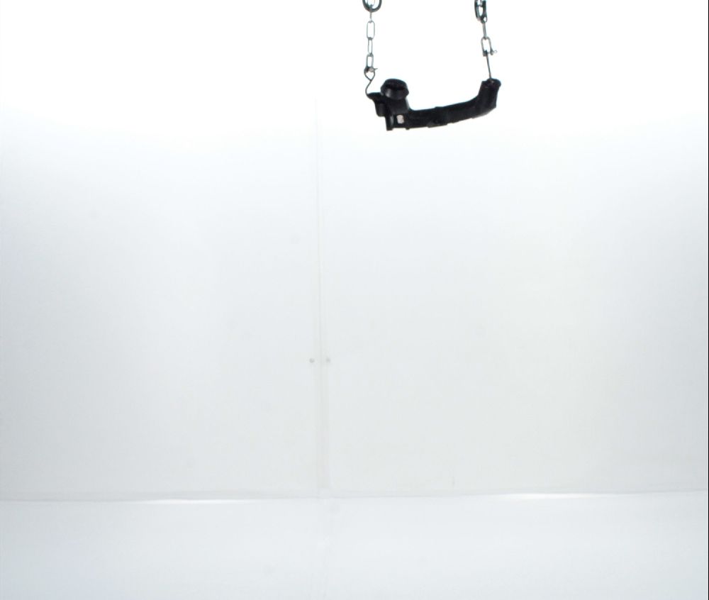 Support gauche de pare-choc arrière