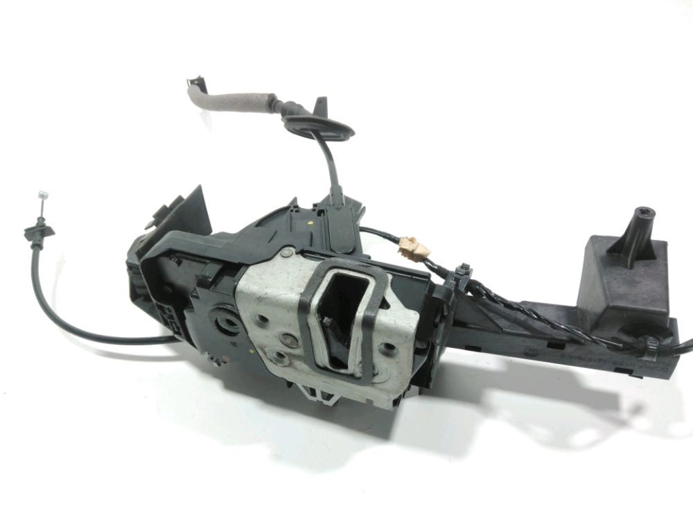 Serrure de porte avant gauche