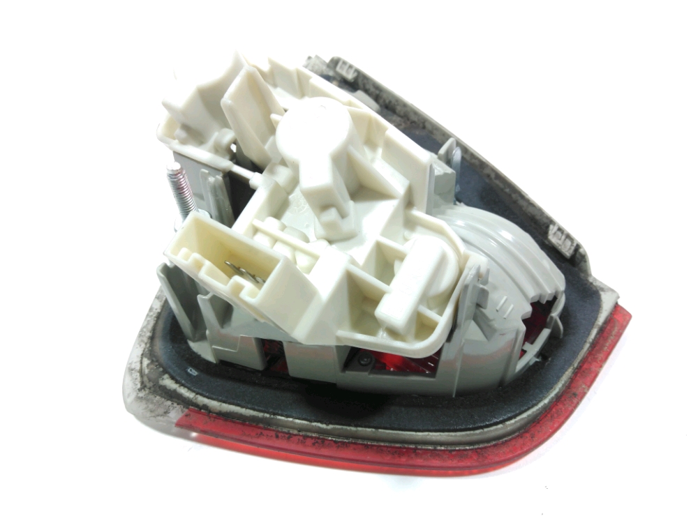 Feu arrière intérieur gauche