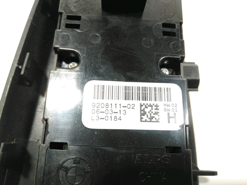 Commande lève-vitre avant gauche