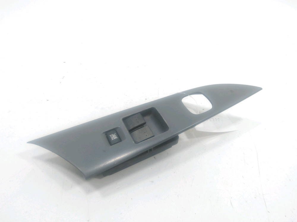 Commande lève-vitre avant gauche