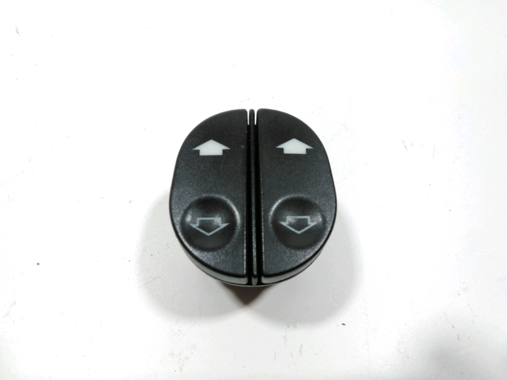 Commande lève-vitre avant gauche