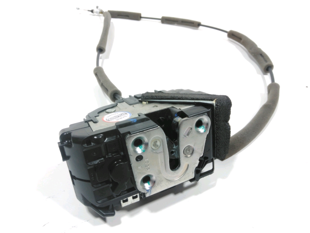 Serrure de porte avant droite