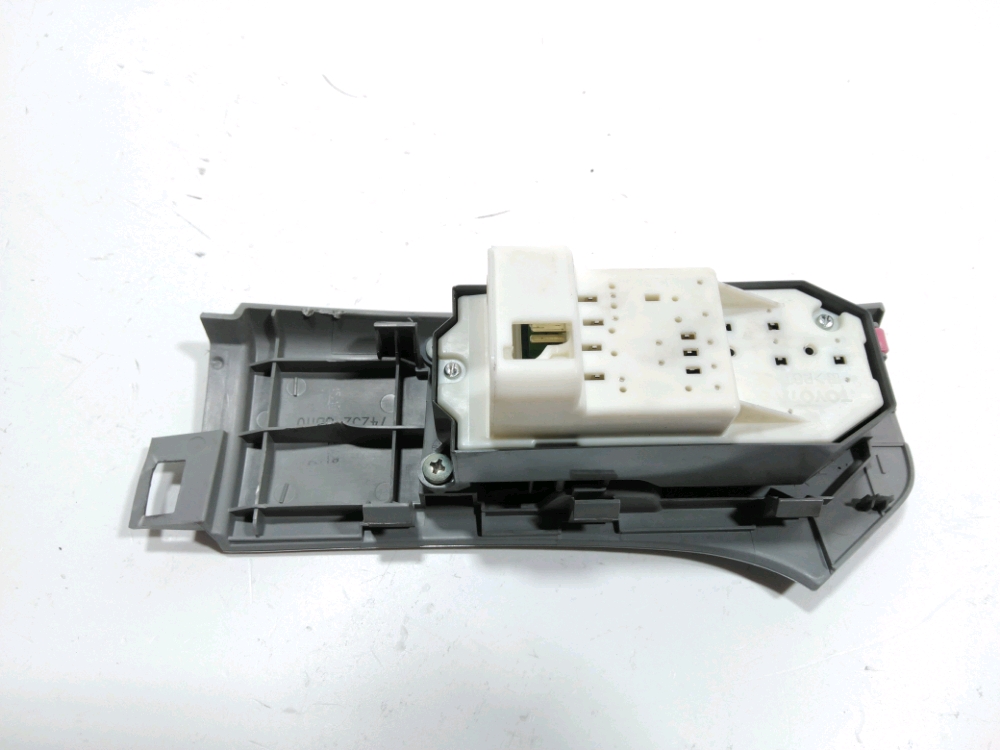 Commande lève-vitre avant gauche