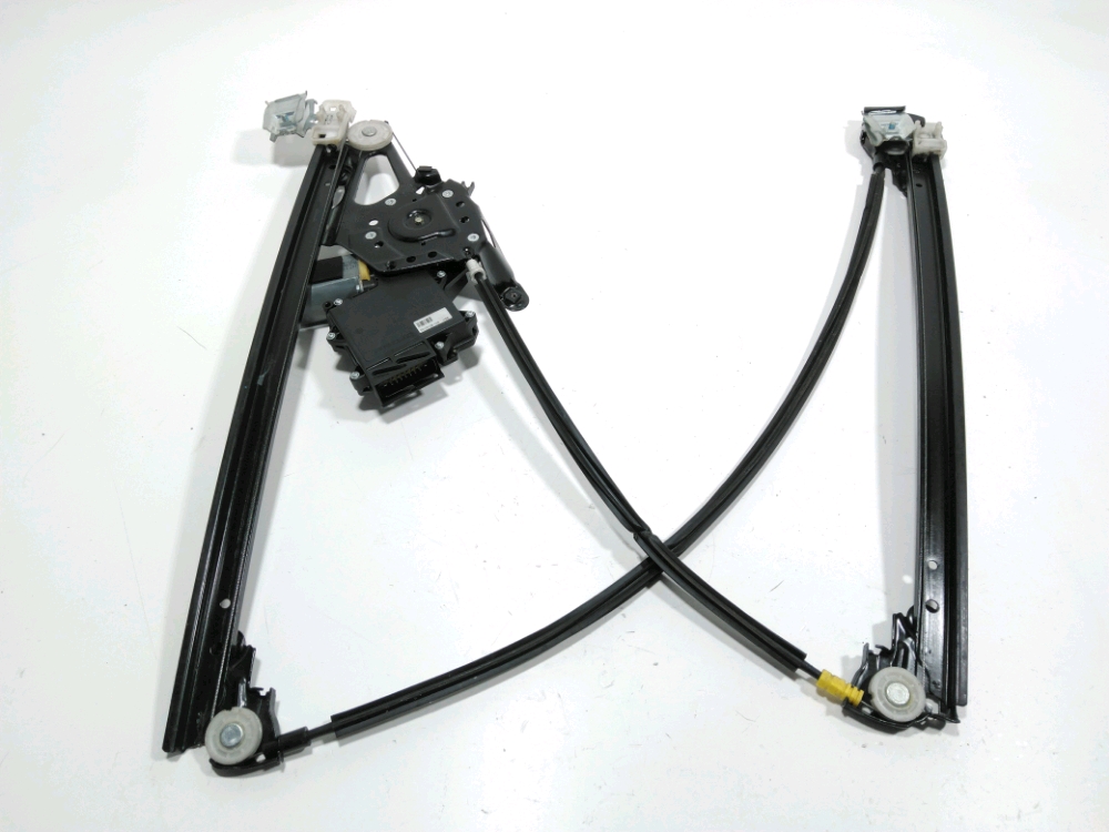 Lève-vitre électrique avant gauche