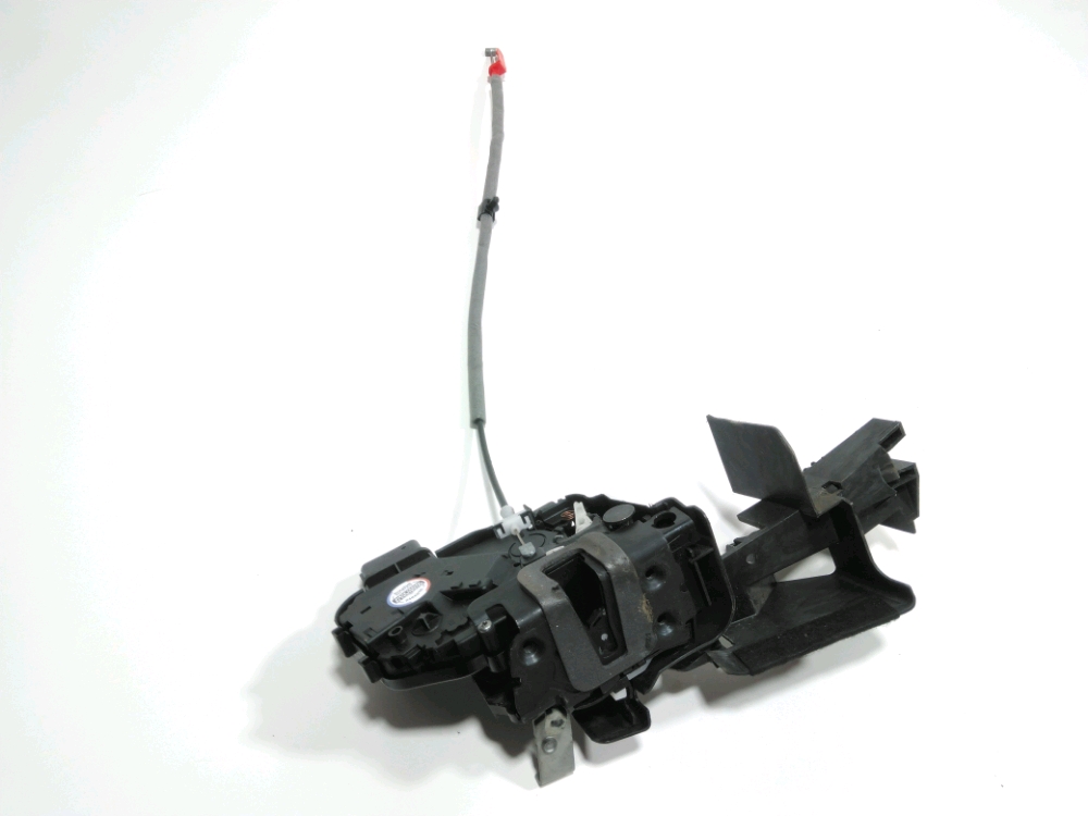 Serrure de porte avant droite