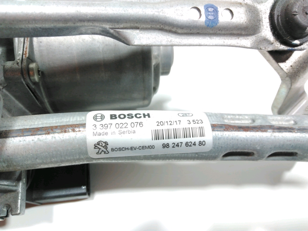 Mécanisme + moteur d'essuie glace avant