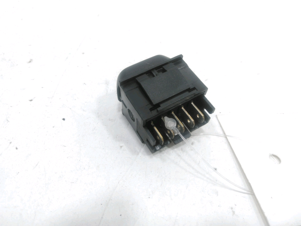 Commande lève-vitre avant droit