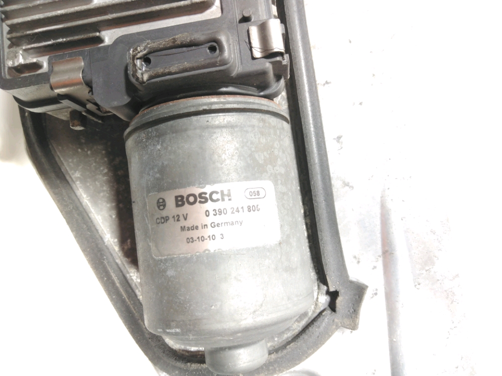Mécanisme + moteur d'essuie glace avant