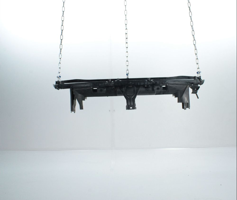 Traverse supérieure armature avant