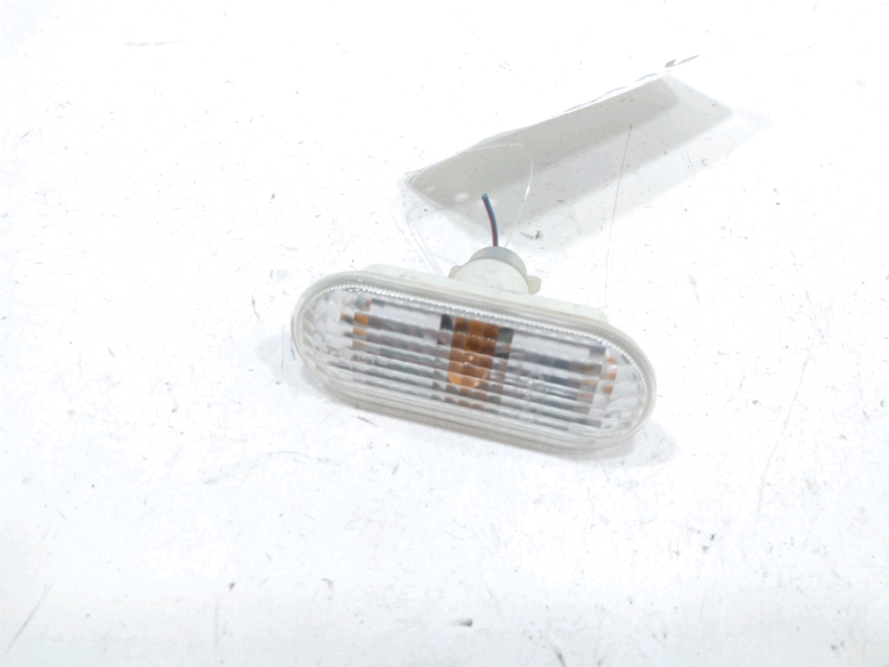 Répétiteur d'aile droit