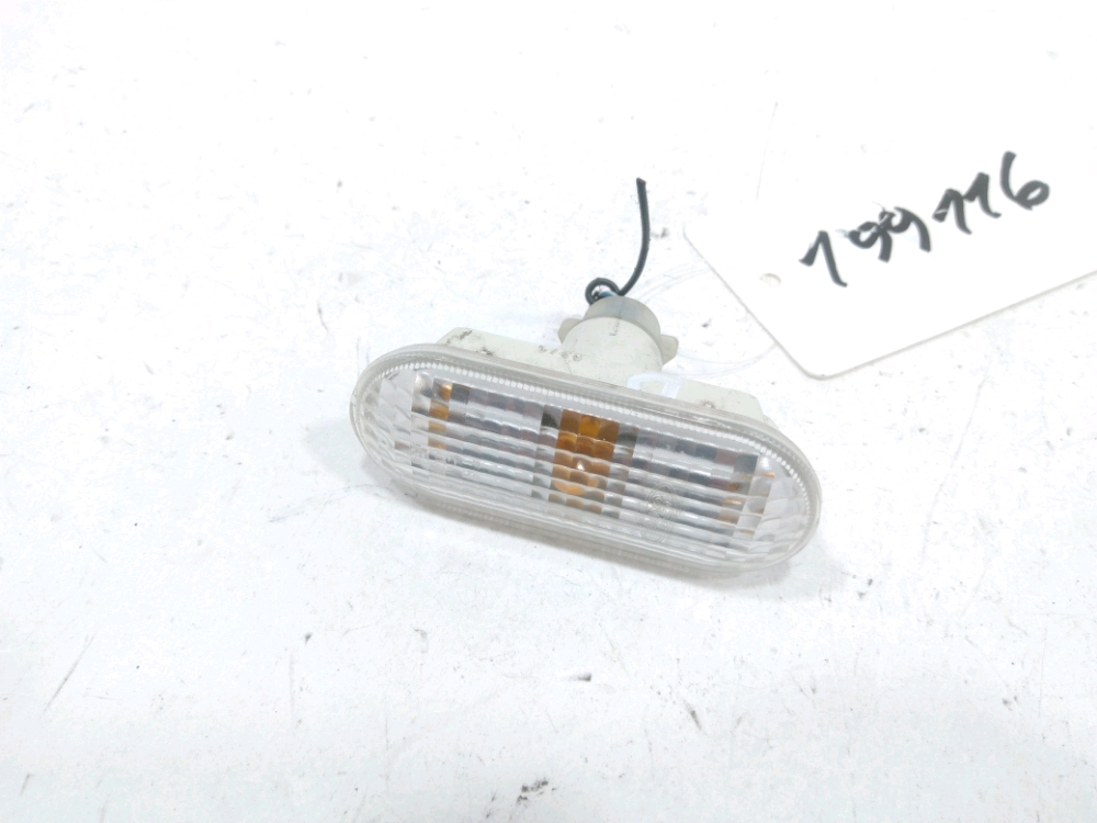 Répétiteur d'aile gauche