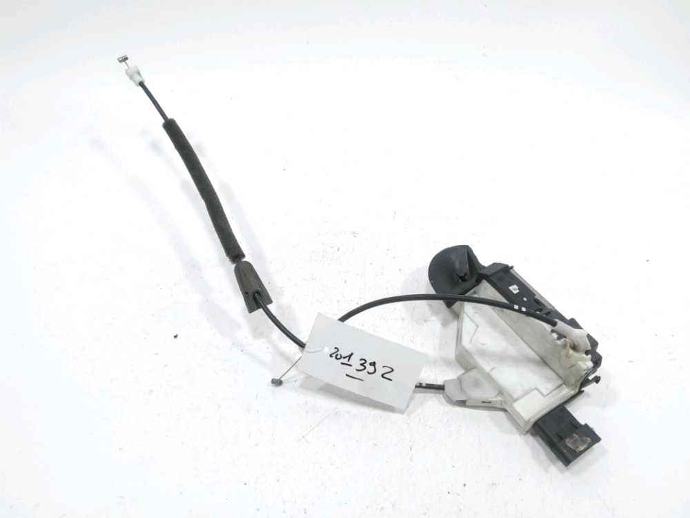 Serrure de porte avant gauche