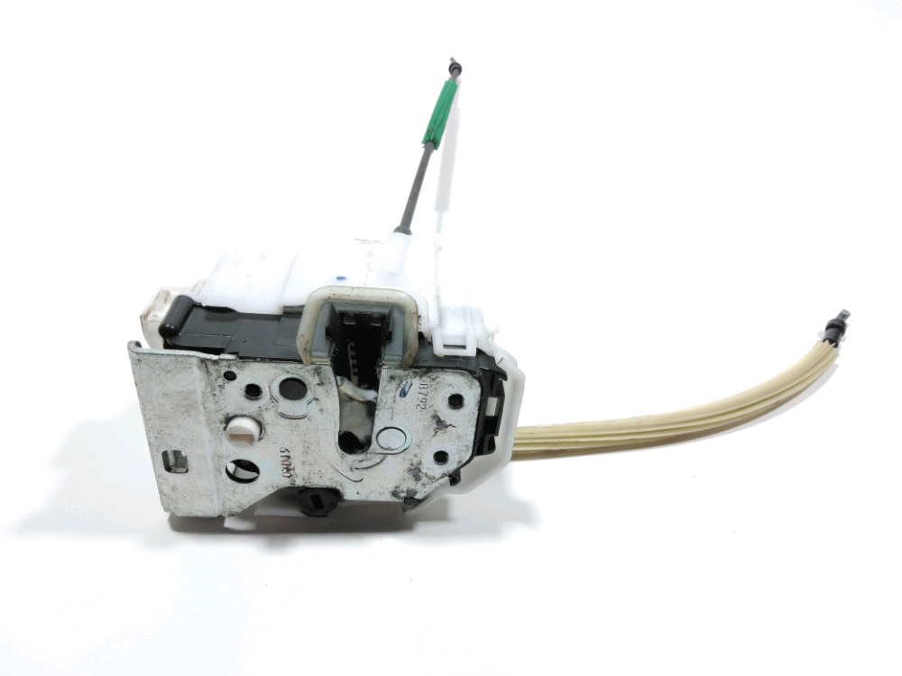 Serrure de porte arrière droite