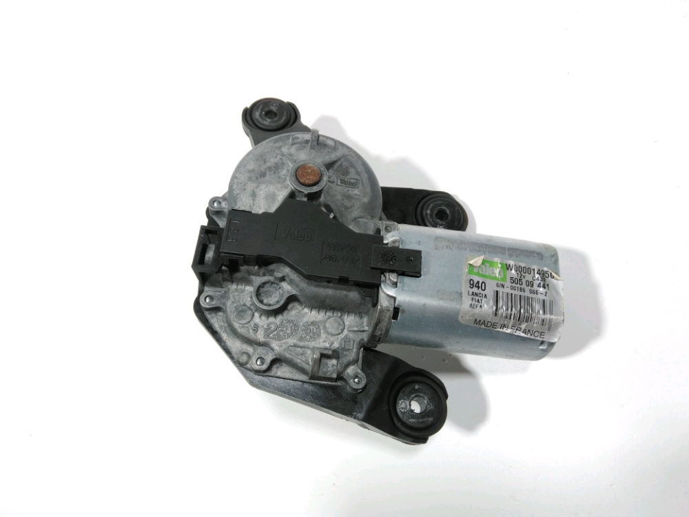 Moteur d'essuie glace arrière