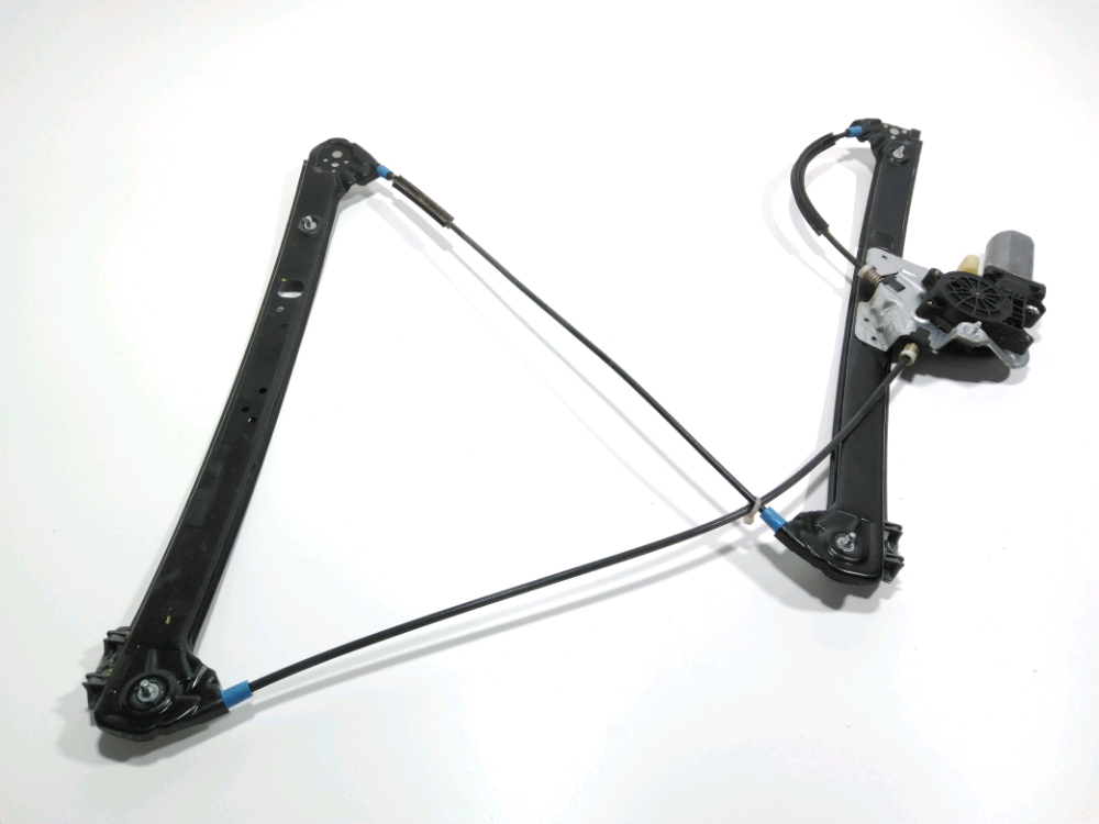 Lève-vitre électrique avant droit