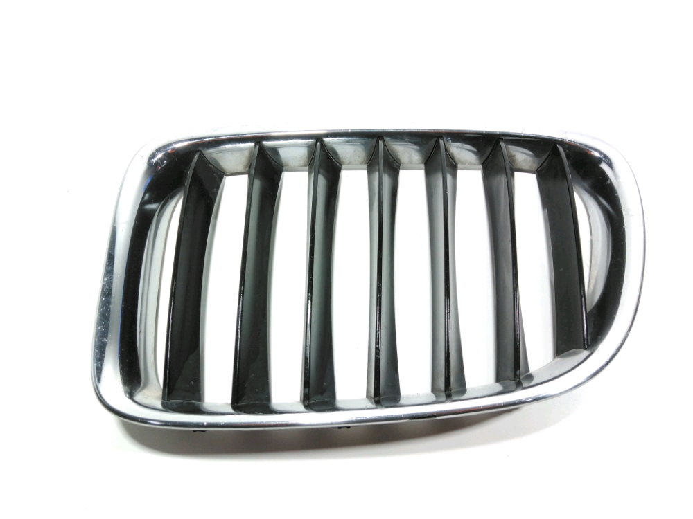 Grille de calandre gauche