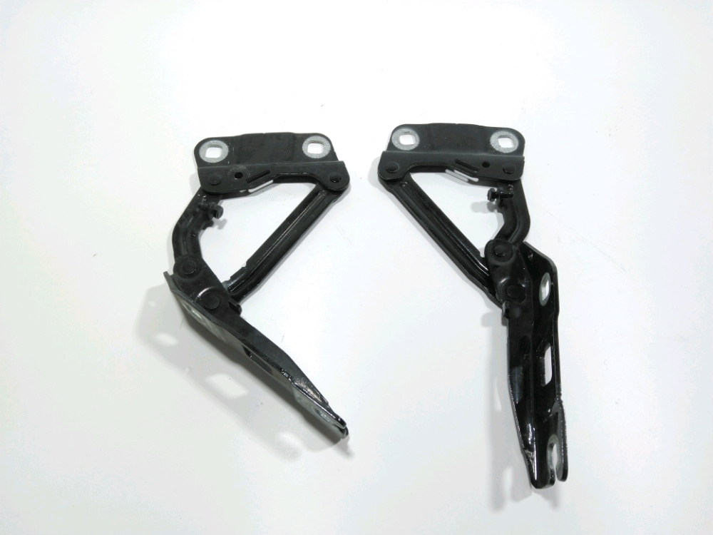 Jeu de charnières de capot