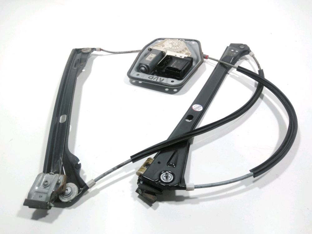 Leve-vitre electrique avant droit