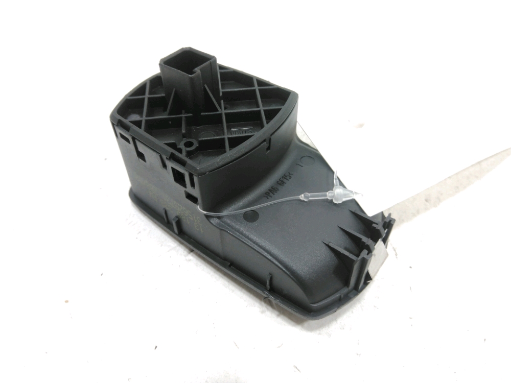 Commande lève-vitre avant droit