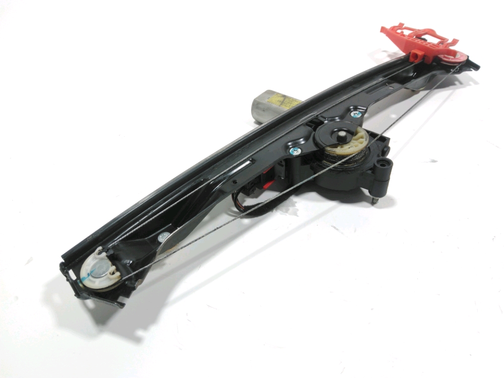 Lève-vitre électrique avant droit