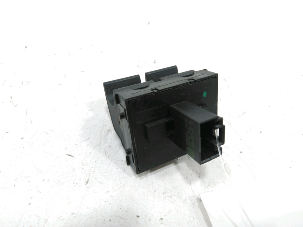 Commande lève-vitre avant gauche