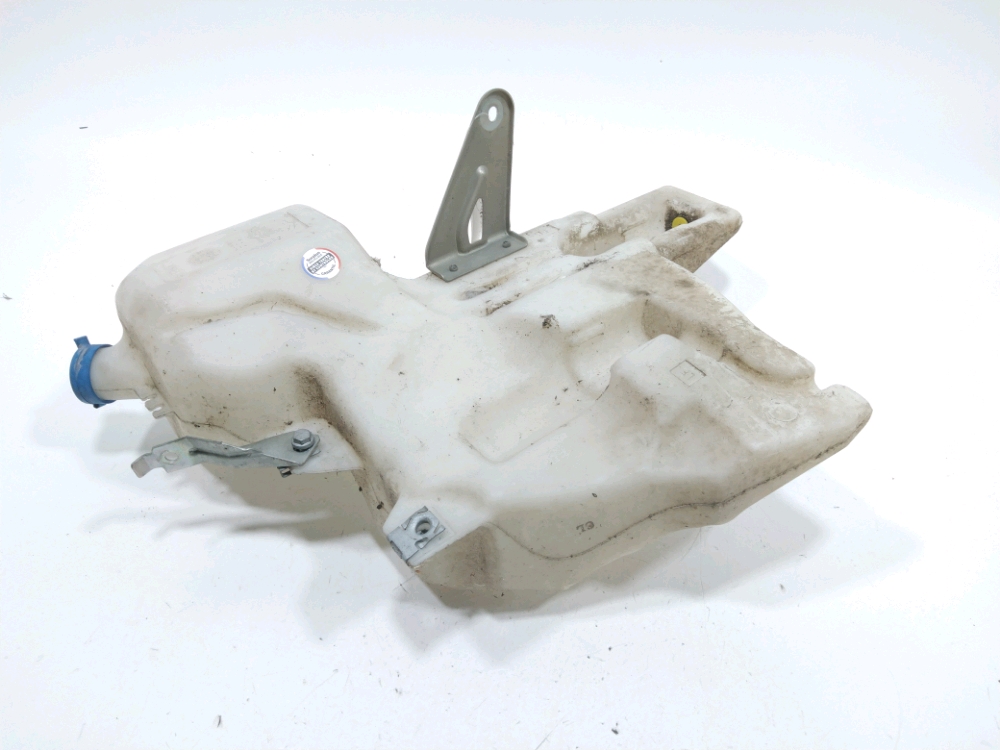 Réservoir de lave glace avant