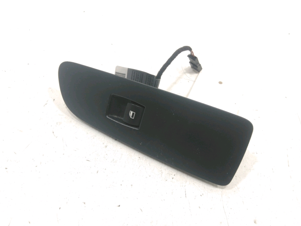 Commande lève-vitre avant droit