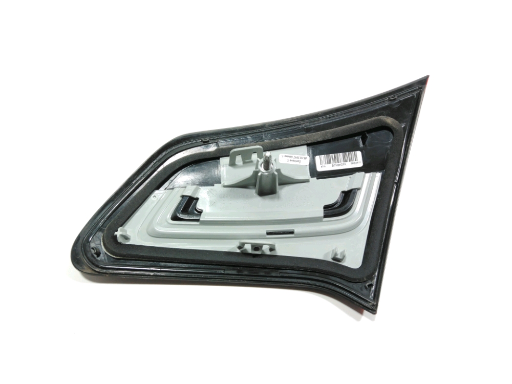 Feu arrière intérieur gauche