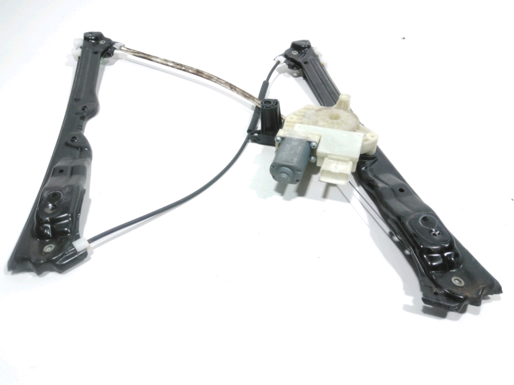 Lève-vitre électrique avant gauche