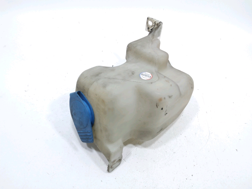 Réservoir de lave glace avant