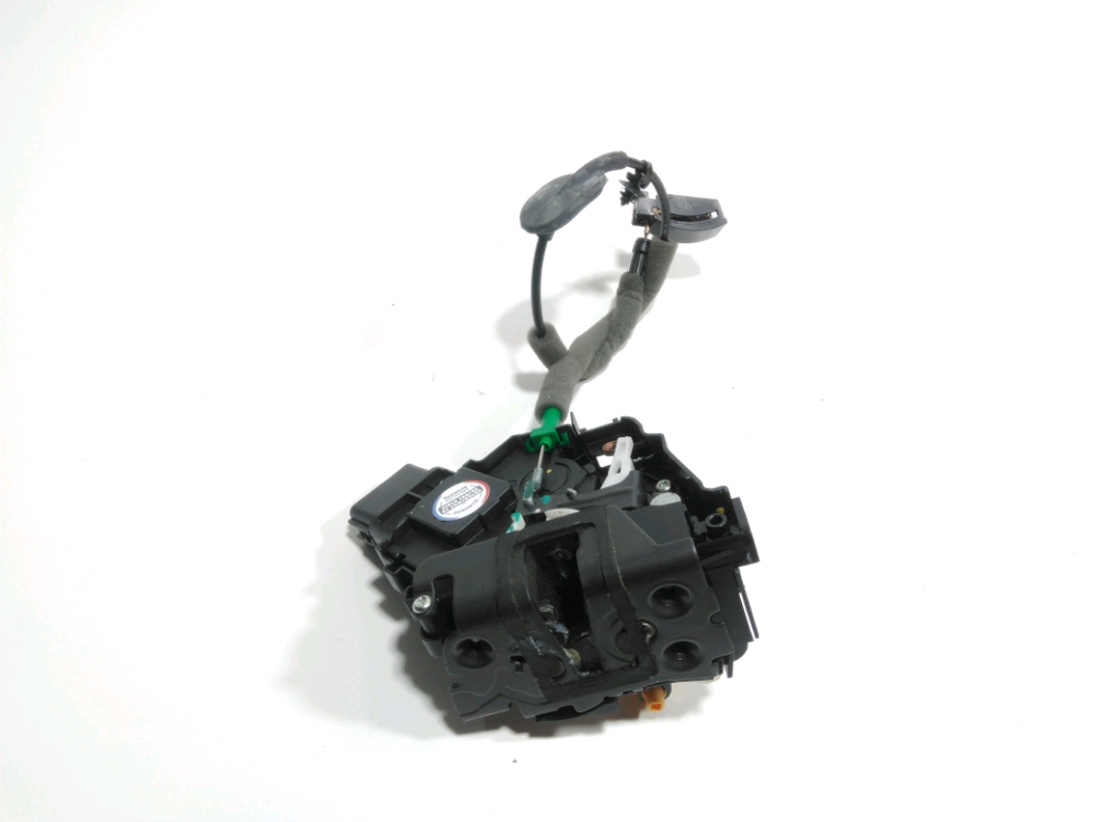 Serrure de porte avant droite