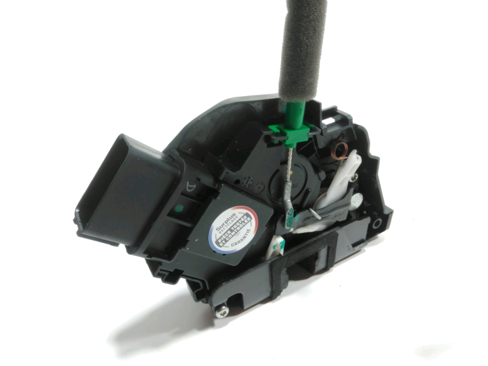 Serrure de porte avant droite